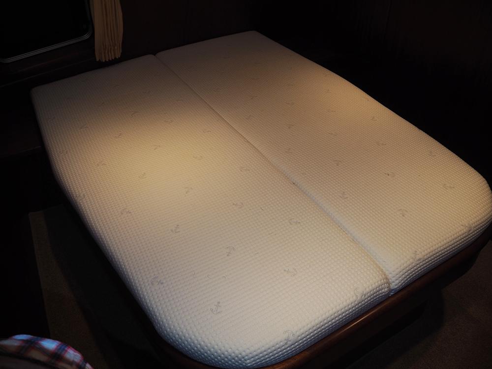 Aft cabin, Accommodation